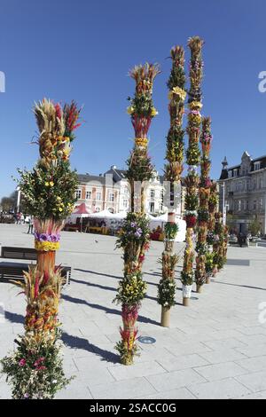 Symbolische Osterpalmen in Swinoujscie, Polen, Europa Stockfoto