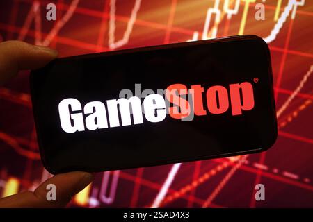 Polen. Januar 2025. In dieser Fotoabbildung wird das GameStop-Firmenlogo auf einem Smartphone-Bildschirm angezeigt. (Credit Image: © Piotr SWAT/SOPA Images via ZUMA Press Wire) NUR REDAKTIONELLE VERWENDUNG! Nicht für kommerzielle ZWECKE! Stockfoto