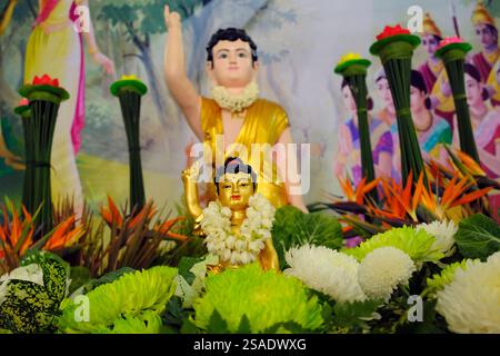 Thien Quang buddhistische Pagode. Die Buddha-Statue des Säuglings zeigt nach Norden. Am Vesak-Tag gedenken die Buddhisten: Die Geburt, die Erleuchtung und den Tod o Stockfoto