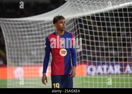 Sabadell, Barcelona, Spanien. 30. Januar 2025. Barcelona Spanien 29.01.2025 Lamine Yamal (FC Barcelona) spielt bei der UEFA Champions League zwischen dem FC Barcelona und Atalanta am 29. Januar 2024 in Barcelona bei Estadi Olimpic Lluis Companys. (Kreditbild: © Xavi Urgeles/ZUMA Press Wire) NUR REDAKTIONELLE VERWENDUNG! Nicht für kommerzielle ZWECKE! Stockfoto