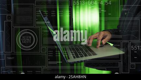 Bild der Datenverarbeitung über asiatischen männlichen IT-Techniker mit Laptop über Computerservern Stockfoto