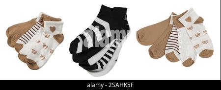 Farbenfrohe Socken auf weißem Hintergrund. Stockfoto