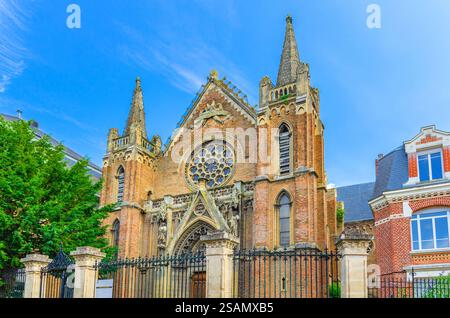 Kapelle des Heiligen Herzens High School Chapelle du lycee du Sacre-Coeur neogotisches Gebäude in der Rue Oratoire Straße in Amiens Altstadt, S. Stockfoto