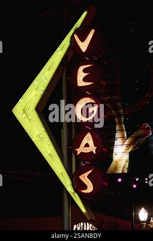 Vegas Neonschild, Fremont Street, Las Vegas, Nevada, USA, Nordamerika Stockfoto