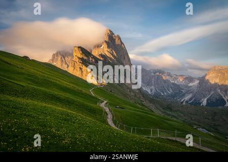 Goldene Stunde Sonnenuntergang von Seceda, Dolomiten Stockfoto