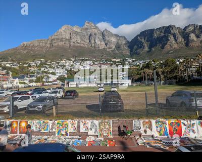 Camps Bay Sandstrand in der Nähe von Kapstadt Stockfoto