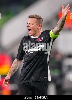Budapest, Ungarn. 30. Januar 2025. BUDAPEST, UNGARN - JANUAR 30: Jordy Clasie von AZ ruft während des Spiels der UEFA Europa League zwischen Ferencvaros und AZ Alkmaar im Ferencvaros Stadion am 30. Januar 2025 in Budapest. (Foto von Ed van de Pol/Orange Pictures) Credit: Orange Pics BV/Alamy Live News Stockfoto