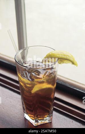 Ein kaltes Glas traditioneller südländischer Eistee Stockfoto