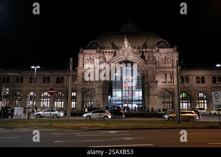 Nürnberger Hauptbahnhof bei Nacht Nürnberger Hauptbahnhof bei Nacht. *** Nürnberger Hauptbahnhof bei Nacht Nürnberg Hauptbahnhof bei Nacht Stockfoto