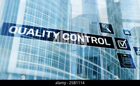 Qualitätskontrolle von Geschäfts- und Technologieprozessen. Neue Qualitätskontrolle 2025. Stockfoto