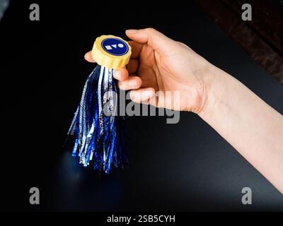 Seoul, Südkorea - 15. Januar. 2025: Echter offizieller Jegi (Shuttlecock) in Squid Game 2 Stockfoto