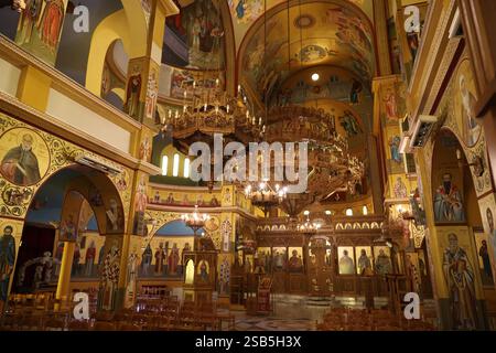 Innenansicht der Auferstehungskathedrale in der albanischen Stadt Korca Stockfoto