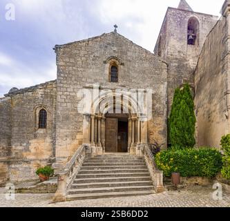 St. Vincent Kirche, mittelalterlichen Dorf Les Baux-de-Provence. Bouches-du-Rhône, Provence, Frankreich, Europa. Stockfoto