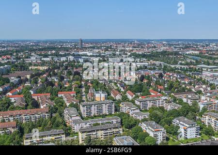 Blick aus der Vogelperspektive auf Augsburg, Blick auf Göggingen-Süd rund um die Friedrich-Ebert-Straße Stockfoto
