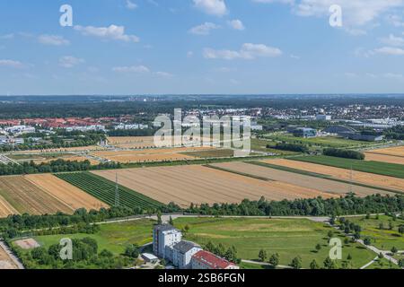 Blick aus der Vogelperspektive auf Augsburg, Blick auf Göggingen-Süd rund um die Friedrich-Ebert-Straße Stockfoto