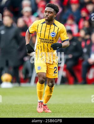 Tariq Lamptey aus Brighton & Hove Albion im Einsatz während des Premier League-Spiels Nottingham Forest gegen Brighton und Hove Albion am City Ground, Nottingham, Vereinigtes Königreich, 1. Februar 2025 (Foto: Alfie Cosgrove/News Images) Stockfoto