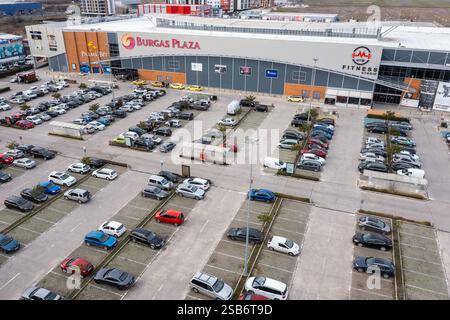 Burgas, Bulgarien - 30. Januar 2025: Aus der Vogelperspektive zur Burgas Plaza Mall Stockfoto