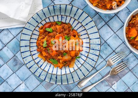Vegetarische Lasagnesuppe mit fleischlosem quorn-Hackfleisch Stockfoto