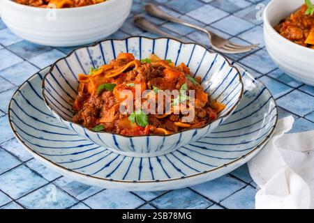 Vegetarische Lasagnesuppe mit fleischlosem quorn-Hackfleisch Stockfoto