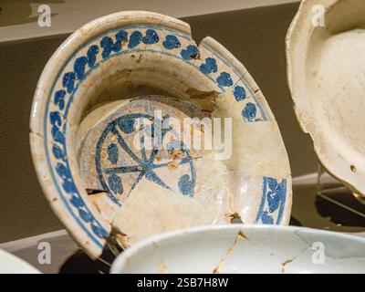 Antike Keramik, Arkeologi Museoa, Aqueologico Museum, Bilbao, Bizkaia, Baskenland, Spanien. Stockfoto