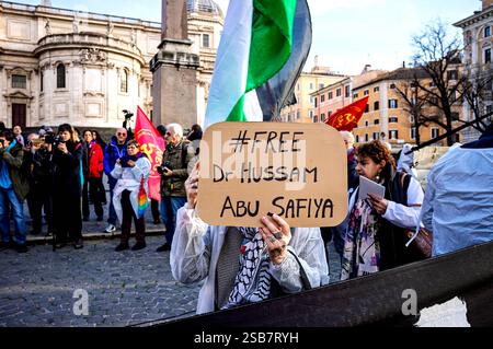 Demonstration des Netzwerks Sanitarians für Gaza ROM, ITALIEN - 1. FEBRUAR: Nationale Demonstration des Netzwerks Sanitarians für Gaza, um die Freilassung von inhaftierten palästinensischen Ärzten und Zivilisten durch den Staat Israel, einen dauerhaften Waffenstillstand im Gazastreifen und in besetzten palästinensischen Gebieten sowie sichere humanitäre Korridore am 1. Februar 2025 in Rom, Italien. Rom Italien Copyright: XStefanoxMontesix Stockfoto