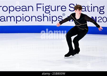 Tallinn, Estland. Februar 2025. Edward APPLEBY (GBR), während des Men Free Skating bei der ISU European Figure Skating Championships 2025, in der Tondiraba Ice Hall, am 1. Februar 2025 in Tallinn, Estland. Quelle: Raniero Corbelletti/AFLO/Alamy Live News Stockfoto