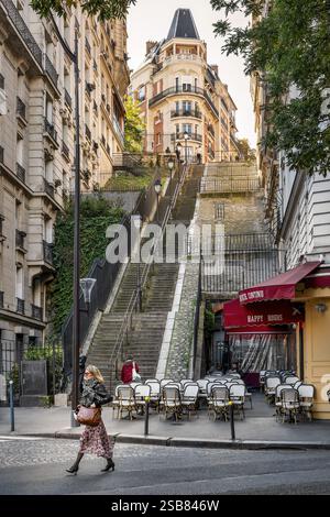 FRANKREICH. PARIS (75) 18. BEZIRK. TREPPE DER RUE BECQUEREL IN MONTMARTRE Stockfoto