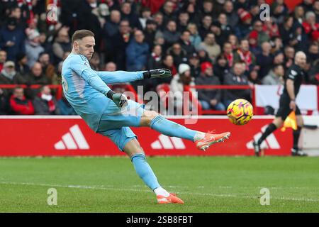Nottingham, Großbritannien. Februar 2025. Nottingham Forest Torhüter Matz Sels (26) während des Spiels Nottingham Forest FC gegen Brighton & Hove Albion FC English Premier League im City Ground, Nottingham, England, Vereinigtes Königreich am 1. Februar 2025 Credit: Lee Keuneke/Every Second Media Credit: Every Second Media/Alamy Live News Stockfoto