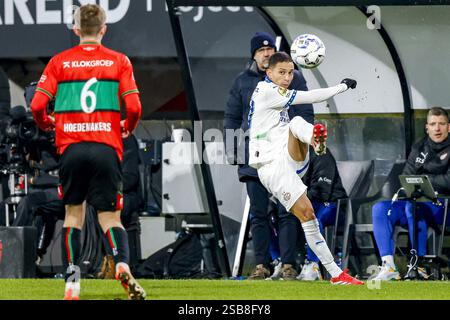 NIJMEGEN, 01-02-2025, Goffert Stadium, Fußball, niederländische eredivisie, Saison 2024/2025, PSV-Spieler Mauro Junior während des Spiels NEC - PSV. Beschreibung: Pro Shots/Alamy Live News Stockfoto
