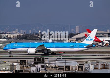 Los Angeles Intl. Flughafen 1-18-2025 Inglewood, CA USA KLM Royal Dutch Airlines Boeing 787--10 PH-BKK1 Abfahrt ab 25R am Los Angeles International Stockfoto
