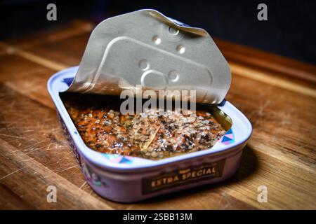 Dose Makrele auf Toast Stockfoto