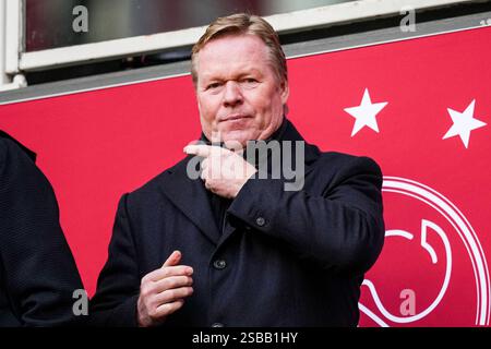 Amsterdam, Niederlande. Februar 2025. Amsterdam - Ronald Koeman in der 21. Runde der Eredivisie-Saison 2024/2025. Das Spiel findet am 2. Februar 2025 in der Johan Cruijff Arena in Amsterdam statt. Credit: Box to Box Pictures/Alamy Live News Stockfoto