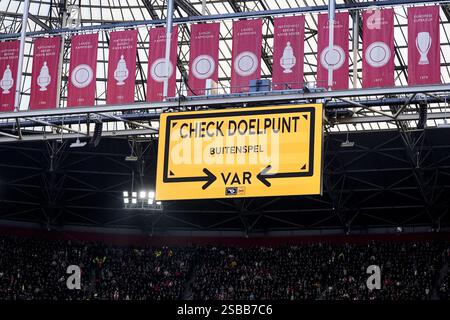 Amsterdam, Niederlande. Februar 2025. Amsterdam - Überprüfen Sie das Tor in der 21. Runde der Eredivisie-Saison 2024/2025. Das Spiel findet am 2. Februar 2025 in der Johan Cruijff Arena in Amsterdam statt. Credit: Box to Box Pictures/Alamy Live News Stockfoto