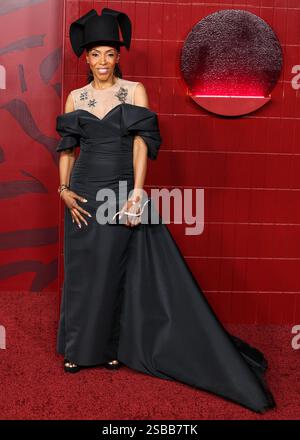 HOLLYWOOD, LOS ANGELES, KALIFORNIEN, USA - 1. FEBRUAR: Juni Ambrose kommt zur 4. Jährlichen 15-Prozent-Versprechen-Gala, die am 1. Februar 2025 in den Paramount Pictures Studios in Hollywood, Los Angeles, Kalifornien, USA stattfindet. (Foto: Xavier Collin/Image Press Agency) Stockfoto
