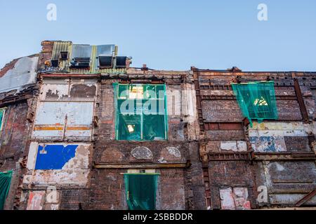 Glasgow Schottland: 8. Januar 2025: ABC Glasgow Academy Fire Damage. Das verfallende Gebäude zeigt Überreste eines einst lebendigen Gebäudes in einem städtischen Gebiet Stockfoto
