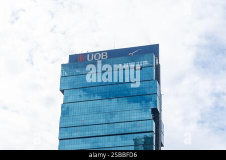 Jakarta, Indonesien - 23. Januar 2025: UOB Plaza - The Skyscraper Center in Jakarta, Indonesien. Stockfoto