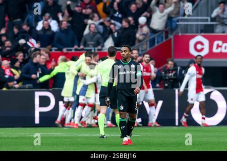 Amsterdam, Niederlande. Februar 2025. AMSTERDAM, NIEDERLANDE - 2. FEBRUAR: Quinten Timber of Feyenoord ist beim niederländischen Eredivisie-Spiel zwischen AFC Ajax und Feyenoord am 2. Februar 2025 in der Johan Cruijff Arena in Amsterdam enttäuscht. (Foto: Ben Gal/Orange Pictures) Credit: Orange Pics BV/Alamy Live News Stockfoto