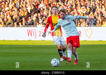 Deventer, Niederlande. Februar 2025. DEVENTER, Stadion Adelaarshorst, 02.02.2025, Saison 2024/2025, niederländischer Eredivisie Football während des Spiels Go Ahead Eagles - Twente FC Twente Spieler Michel VLAP Credit: Pro Shots/Alamy Live News Stockfoto