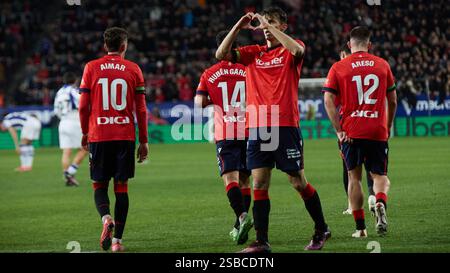Pamplona, Spanien. Januar 2025. Sport. Fußball/Fußball. Die Spieler von CA Osasuna feiern ein Tor von ante Budimir (1:0) während des Fußballspiels La Liga EA Sports zwischen CA Osasuna und Real Sociedad, das am 2. Februar 2025 im El Sadar Stadion in Pamplona (Spanien) ausgetragen wurde. Kredit: Inigo Alzugaray/Cordon Press Kredit: CORDON PRESS/Alamy Live News Stockfoto