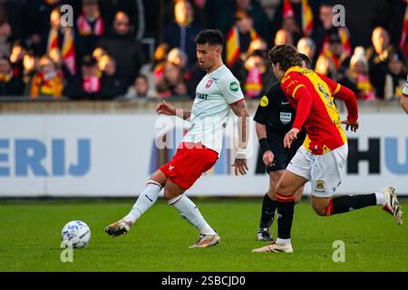 Deventer, Niederlande. Februar 2025. DEVENTER, Stadion Adelaarshorst, 02.02.2025, Saison 2024/2025, niederländischer Eredivisie Football während des Spiels Go Ahead Eagles - Twente FC Twente Spieler Mees Hilgers Credit: Pro Shots/Alamy Live News Stockfoto