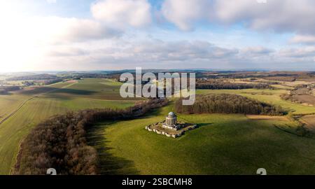 Luftlandschaftspanorama des Herrenhauses Castle Howard in den Howardian Hills mit Kopierraum Stockfoto
