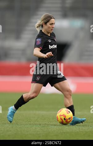 St Helens, Großbritannien. Februar 2025. Liverpool FC gegen Westham Utd FC Barclays Womens Super League Totally Wicked Stadium. St. Helens ENGLAND - 2. Februar 2025 Katrina Gorry von West Ham United während des Spiels der Barclays Womens Super League zwischen Liverpool FC und West Ham Utd FC im Totally Wicked Stadium. Am 2. Februar 2025 in St. Helens.England Stockfoto