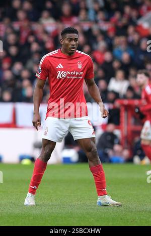 Nottingham, Großbritannien. Februar 2025. Nottingham, England, 1. Februar 2024: Taiwo Awoniyi aus Nottingham Forest während des Premier League 2024/25 Fußballspiels zwischen Nottingham Forest FC und Brighton & Hove Albion FC auf dem City Ground in Nottingham, England. (Paul Bonser/SPP) Credit: SPP Sport Press Photo. /Alamy Live News Stockfoto