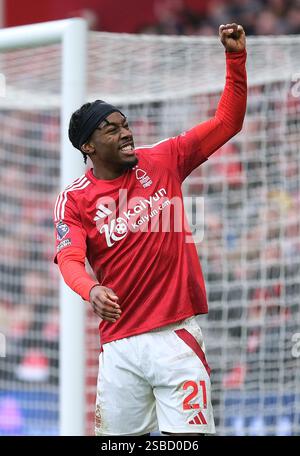 Nottingham, Großbritannien. Februar 2025. Nottingham, England, 1. Februar 2024: Anthony Elanga aus Nottingham Forest während des Premier League 2024/25 Fußballspiels zwischen Nottingham Forest FC und Brighton & Hove Albion FC auf dem City Ground in Nottingham, England. (Paul Bonser/SPP) Credit: SPP Sport Press Photo. /Alamy Live News Stockfoto