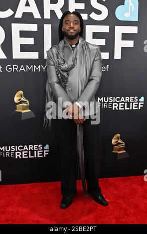 Los Angeles, USA. Februar 2025. Shaboozey kam am 2. Februar 2025 zu den 67. Jährlichen Grammy Awards in der Crypto.com Arena in Los Angeles, Kalifornien © Lisa OConnor/AFF-USA.com Credit: AFF/Alamy Live News Stockfoto