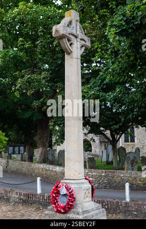 Das Dymchurch war Memorial befindet sich in der Nähe der St. Peter und St. Pauls Church im Dorf Dymchurch in Kent, Großbritannien. Stockfoto