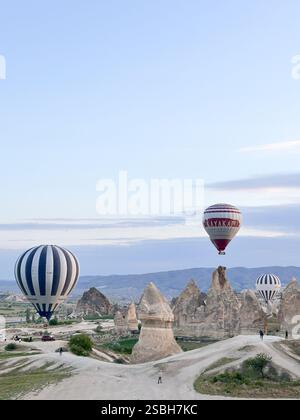 Heißluftballons über Kappadokien, Türkei Stockfoto