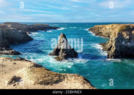 Pictuesque Rock im Pazifik an der kalifornischen Küste Stockfoto
