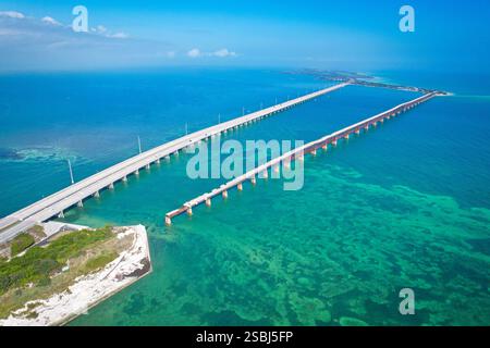 Übersee Highway nach Key West Island, Florida Keys, USA. Aus der Vogelperspektive Schönheit Natur. Stockfoto
