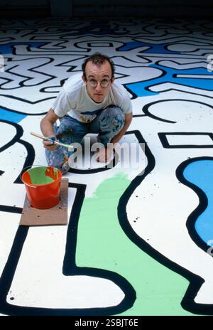 Keith Haring (1958–1990) Gemälde Palladium Night Club Backdrop, New York City, Mai 1985. Fotografiert von Bernard Gotfryd. Stockfoto